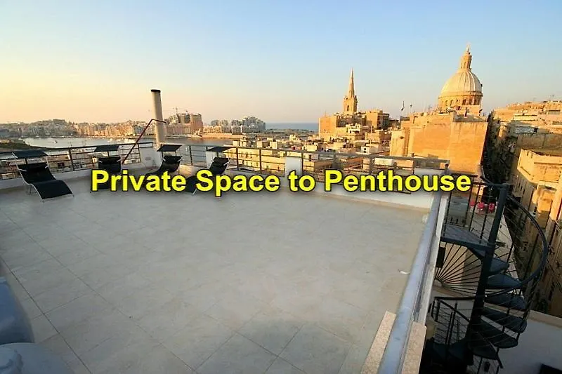 발레타 Old Mint Penthouse 아파트